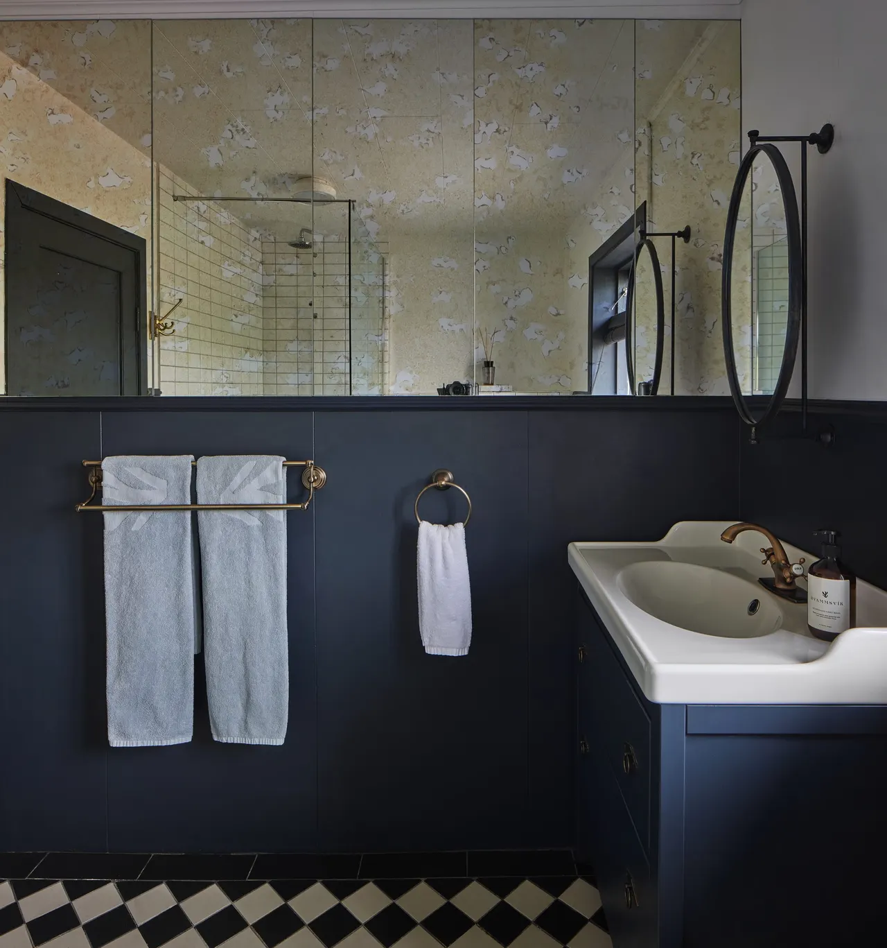 nordic bathroom vibes at the Club House