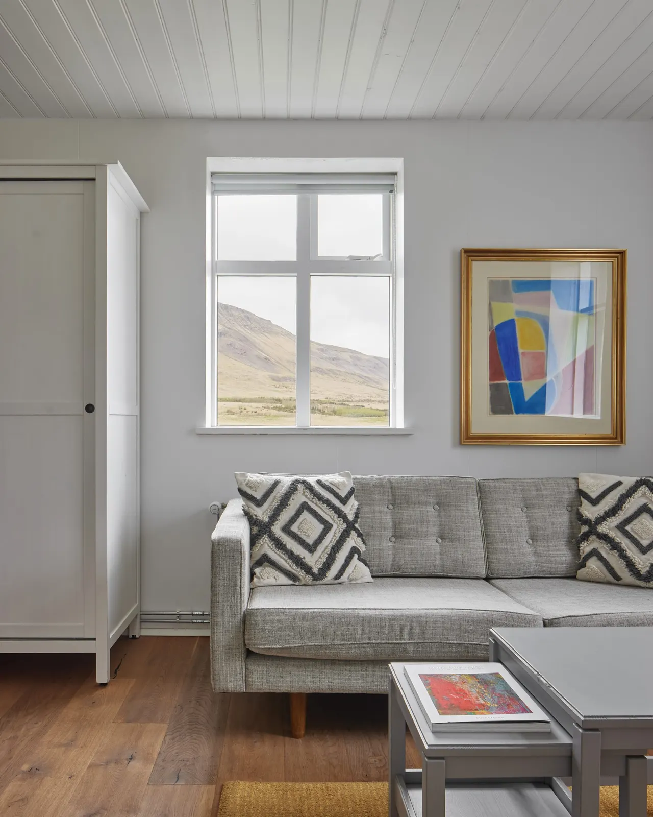 The Farm House Scandinavian living room minimalistic