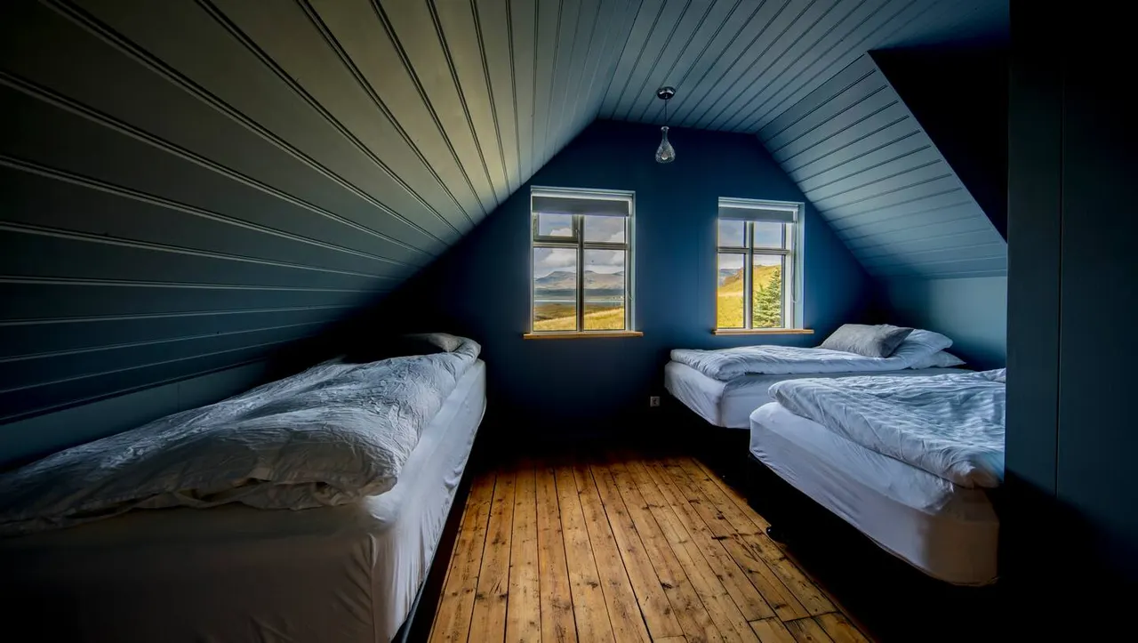 The Farm House nordic style bedroom