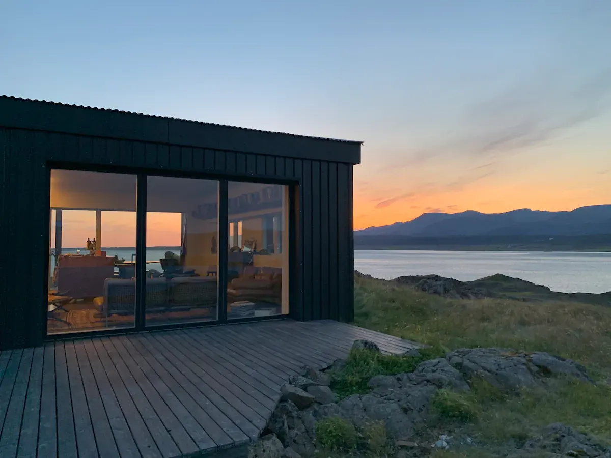 Hilltop House Luxury Cabin near Reykjavik