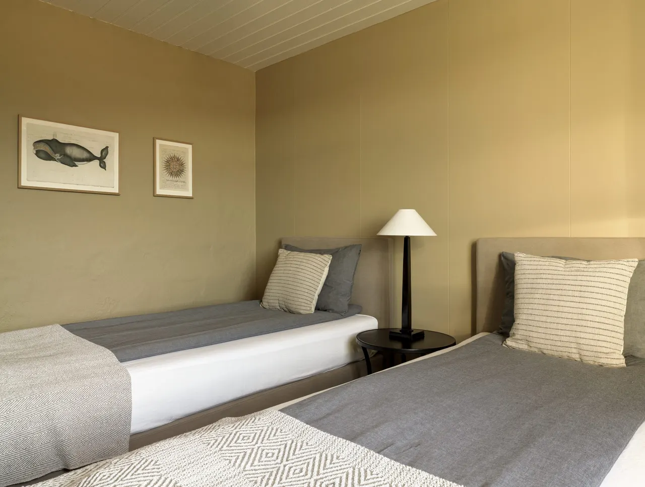 accommodation in Iceland near Reykjavik luxury farm house near hot springs