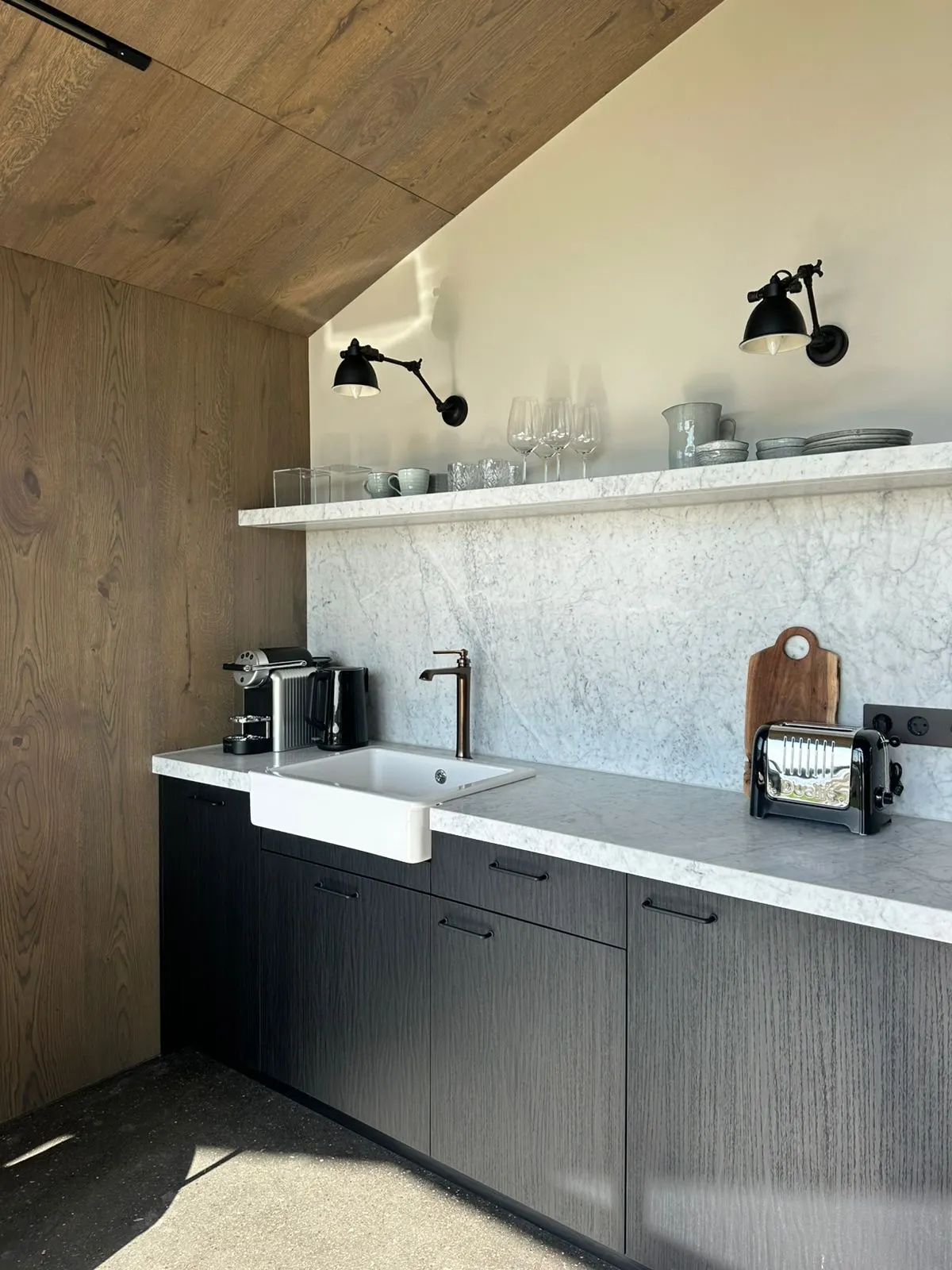 scandi kitchenette cabin lodge Iceland rentals