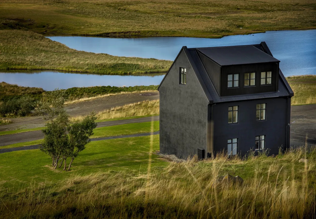 the farm house only 45 minutes from reykjaivk