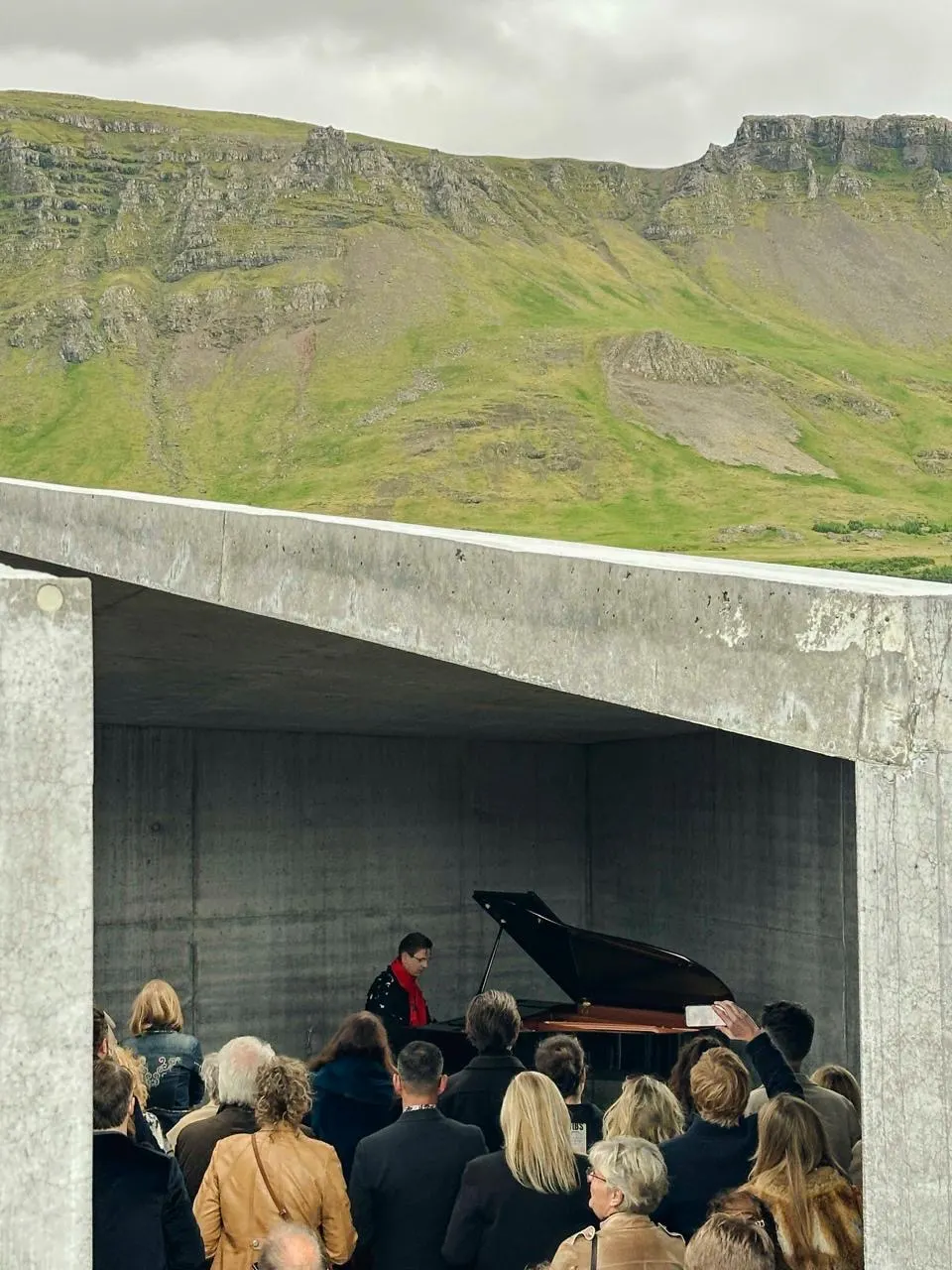 Piano concert in The Temple below the mountain